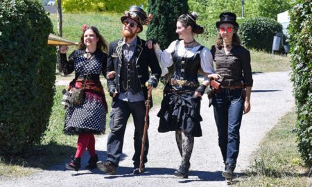 What is steampunk style?